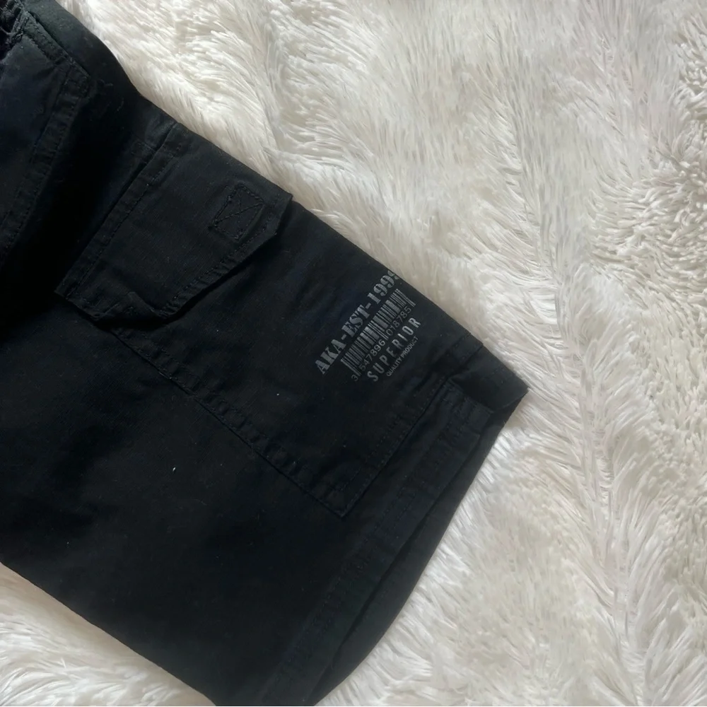 Akademiks Mens Black Cargo Shorts Size Small